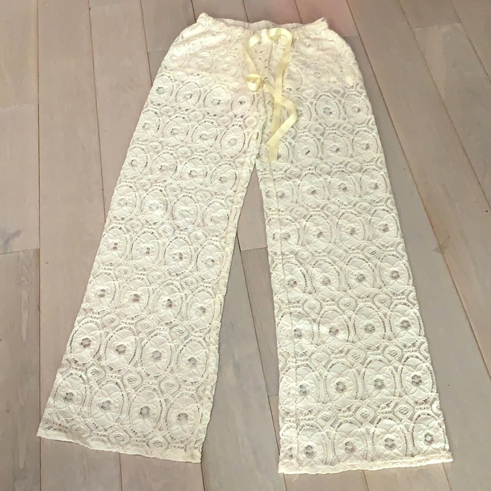 ♥️♥️Silva♥️♥️🌺 great crochet cover up pants 🌺♥️